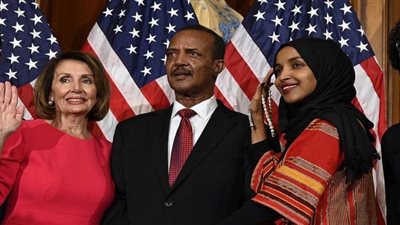 وفاة والد عضوة الكونجرس إلهان عمر بفيروس كورونا