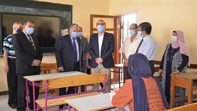 نائب محافظ الإسماعيلية يتفقد لجان الثانوية للتأكد من جاهزيتها | صور