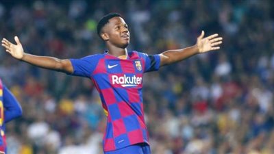 بـ 150 مليون يورو.. برشلونة يرفض عرضاً خيالياً من مانشستر يونايتد لضم فاتي