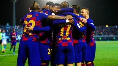 برشلونة يواجه شبح غياب 3 نجوم في مباراة إشبيلية