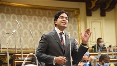 ضياء الدين داوود يرفض موازنة الدولة ويطالب بإقالة الحكومة