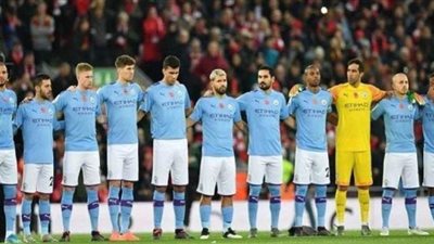 مانشستر سيتي يدعم مصابي كورونا بشعارعلى قمصان الفريق أمام أرسنال 