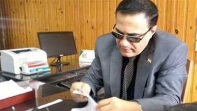 بالكمامة.. وكيل صحة قنا يعقد قرانه على مديرة الإدارة الصحية بفرشوط | فيديو