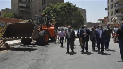 محافظ الجيزة يتفقد المحاور الرابطة بين شارعي الهرم وفيصل