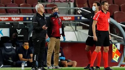 بطريقة غريبة.. طرد المدير الفني لمنتخب مصر في الدوري الإسباني