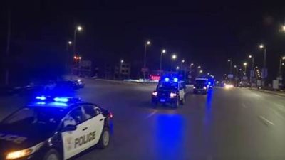 قبل 30 دقيقة من حظر التجوال.. دوريات الشرطة تجوب شوارع القاهرة والجيزة