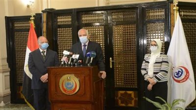 محافظ الجيزة: الدفع بعيادات متنقلة لعلاج حالات الأمراض المزمنة