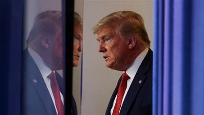 أكاذيب وقصص مزيفة من منبوذ.. أول تعليق من ترامب على كتاب بولتون