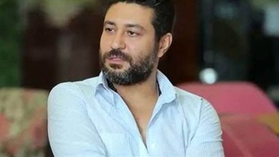 محمد عز يعلن وفاة مدير أعماله