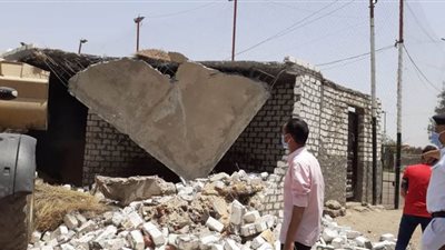 إزالة 15 حالة تعد على الأراضي الزراعية وأملاك الدولة بالبحيرة