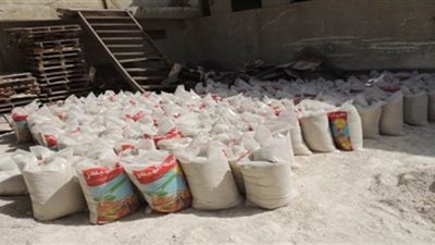 مصادرة 15 ألف طن أسمدة و1259 قطعة أواني طهي مغشوشة داخل 4 مصانع