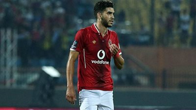 لجنة التخطيط بالأهلي تناقش عرض الاتفاق لتمديد إعارة أزارو