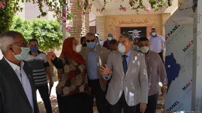 محافظ المنيا يحيل مدير مدرسة بملوي للتحقيق للإهمال والتقصير | فيديو