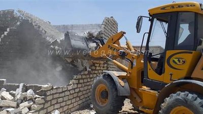 إزالة التعديات على 25 فدانا بعين غصين في الإسماعيلية | صور