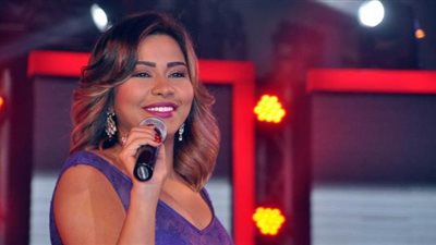 شيرين عبد الوهاب تنشر أول تسجيل من أغنية 