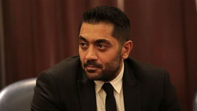 أحمد فلوكس يثير الجدل مجدداً بعلاقته بالمذيعة اللبنانية ديالا مكي