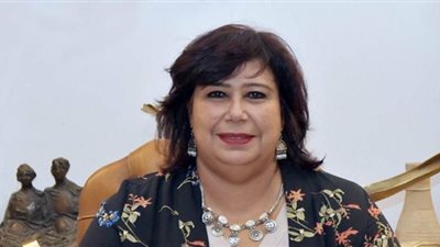 وزيرة الثقافة تكشف خطة تشغيل السينمات والمسارح.. تأجيل الاحتفال بالقاهرة عاصمة الثقافة الإسلامية.. و 27 مليون زائر من 28 دولة لبرامج الوزارة على يوتيوب 