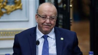 برلماني يطالب الأزهر بالرد على 