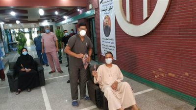 تعافي 14 حالة من فيروس كورونا بمستشفى قنا العام| صور