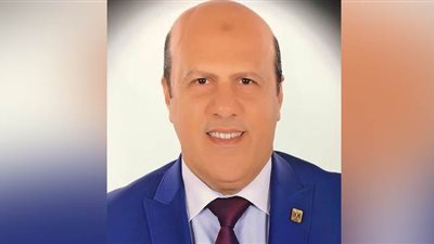 لأول مرة.. رئيس حي عين شمس يجتمع بالمواطنين بالمركز التكنولوجي