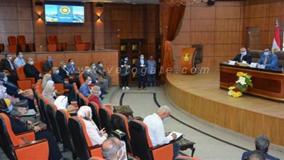 محافظ الدقهلية يحذر من إجبار المواطنين على التبرع تحت أي مبرر | صور