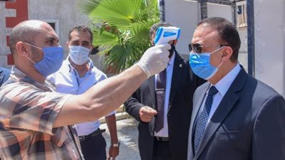 محافظ الإسكندرية يجري محاكاة لإجراءات دخول لجان الثانوية العامة | صور