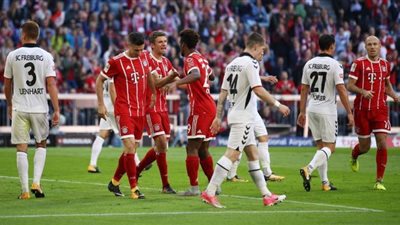 بايرن ميونخ يحتفل بلقب الدوري الألماني بثلاثية في مرمى فرايبورج