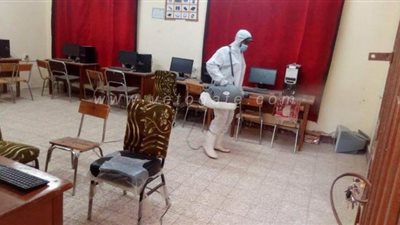 حملات الوحدات المحلية بسوهاج تعقم مقار لجان امتحانات الثانوية العامة  