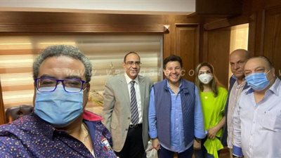 هانى شاكر يُطالب بعودة النشاط الغنائي والالتزام بالإجراءات الاحترازية