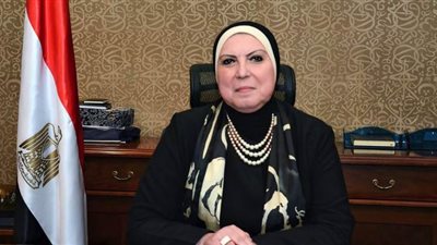 نيفين جامع: تنمية وتطوير صناعة الجلود على رأس الأولويات