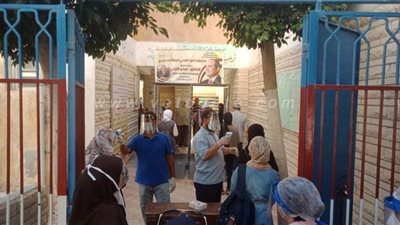 مراحل تعقيم وتفتيش طالبات الثانوية العامة بمطروح | فيديو