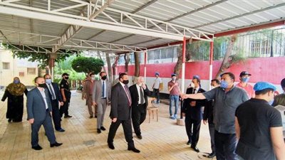 محافظ البحيرة يتفقد لجان الثانوية العامة