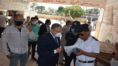 بسبب تأخر توزيع أسئلة الثانوية.. إحالة مسئول اللجنة الثلاثية وملاحظ للتحقيق بالمنيا | صور