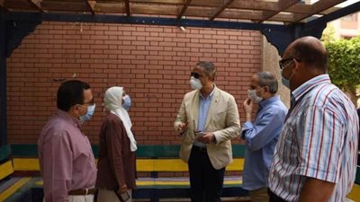 محافظ الفيوم يتفقد سير العمل بلجان الثانوية العامة