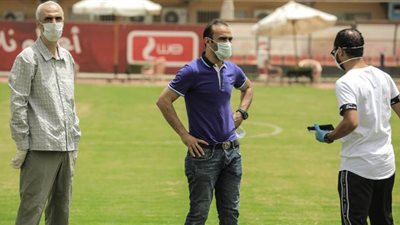 عبد الحفيظ: إجراء المسحة الطبية للاعبين وسط إجراءات احترازية على أفضل مستوى