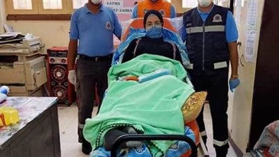 بسبب إصابتها بورم.. طالبة ثانوية تؤدي امتحان اللغة العربية على ترولي ببورسعيد