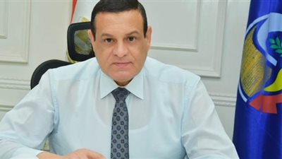 إحالة معلمة بالبحيرة إلى النيابة العامة لتلقيها مبالغ مالية من الطالبات