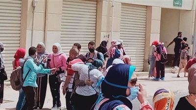 10 صور ترصد فرحة طلاب الثانوية العامة بالإسكندرية بانتهاء اليوم الأول