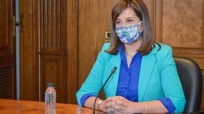 وزيرة الهجرة: طرح استمارة 