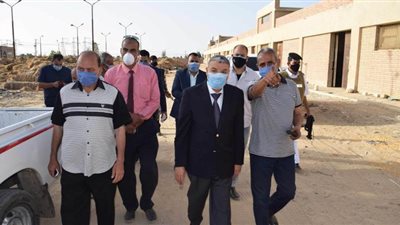 تحويل ورش شوشة بالمنيا إلى مزرعة لتسمين المواشي | صور