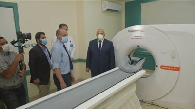 الخشت يفتتح تجديدات مستشفى الباطنة بقصر العيني