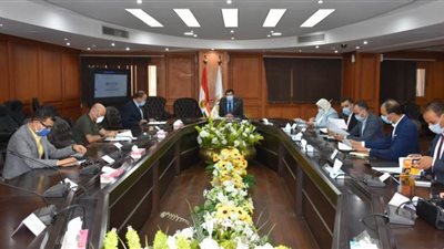 أشرف صبحي يلتقي اللجنة العليا لاكتشاف ورعاية الموهوبين رياضياً