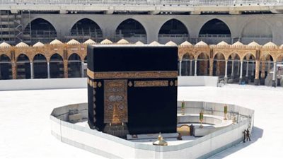 كبار علماء السعودية: الحجاج مطالبين بارتداء الكمامات أثناء المناسك | فيديو