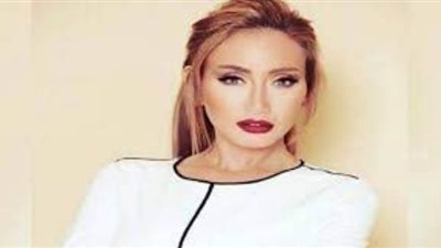 ريهام سعيد تتقدم ببلاغ ضد شقيق ياسمين عبد العزيز.. وصفها بـ
