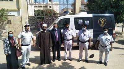 رئيس منطقة الأزهر بالإسكندرية يتابع سير الامتحانات | صور