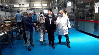 محافظ بورسعيد: مصنع الزيوت يحقق الاكتفاء الذاتي والتصدير للخارج | صور
