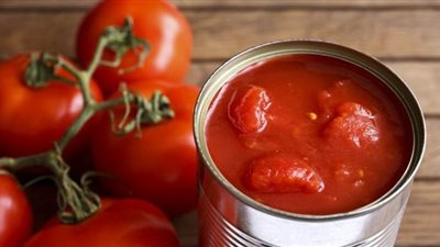 استشاري تغذية يُحذر من صلصة الطماطم الجاهزة