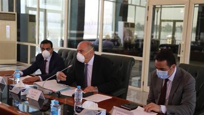 محافظ قنا يعقد المجلس التنفيذي بقاعة المؤتمرات بكورنيش النيل | صور