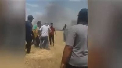 أهالي قرية في القامشلي بسوريا يعترضون رتلا أمريكيا ويحرقون علمهم |  فيديو