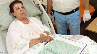 شيرين عبد الوهاب تطالب جمهورها بالدعاء لرجاء الجداوي